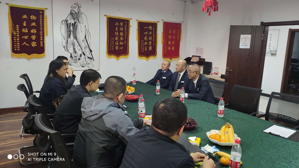 5.物業(yè)南城分公司接待專家評審組考察_副本.jpg 5.物業(yè)南城分公司接待專家評審組考察_副本.jpg