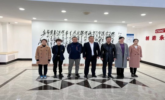 6.教育廳、科技局領(lǐng)導(dǎo)一行蒞臨裝配式總公司參觀交流_副本.jpg