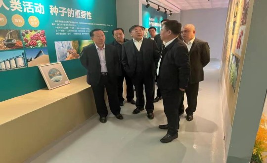 22.王巖董事長一行接待吉林省農(nóng)業(yè)投資集團有限公司相關領導_副本.jpg