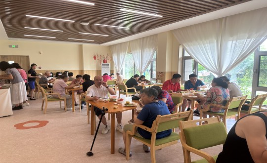 2024年8月10日，養(yǎng)老公司“親親鄰里食堂”盛大開(kāi)業(yè)_副本.jpg